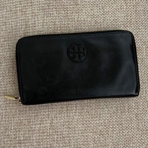 Tory Burch Black Continental Zip Wallet